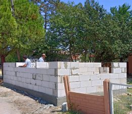 Kırsal Mahallelerde Tuvaletler Yenileniyor