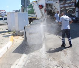 Çöp konteynerlerine dezenfeksiyon