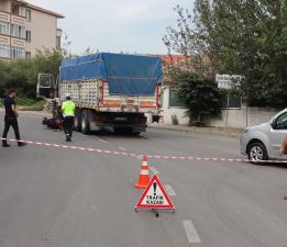Fabrika Caddesinde Yine Kamyon Kazası