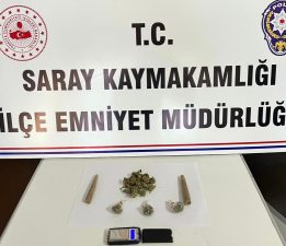 Saray’da uyuşturucu satıcısı suçüstü yakalandı