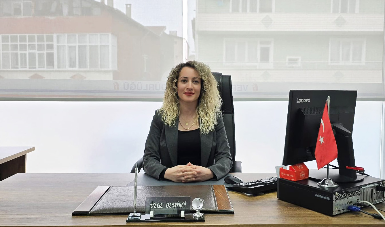 Vergi Dairesi Müdürü Özge Demirci Göreve Başladı