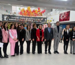 Yedirenk Anaokulundan Rengarenk Sergi
