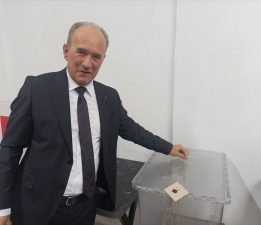Anahtar Partide Başkan Yeniden Abdullah Ataman Oldu