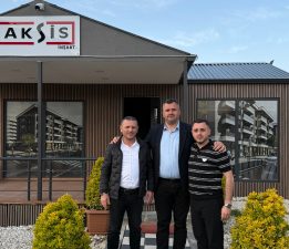 Başkan Taşyasan’dan AKSİS İnşaat’a ziyaret