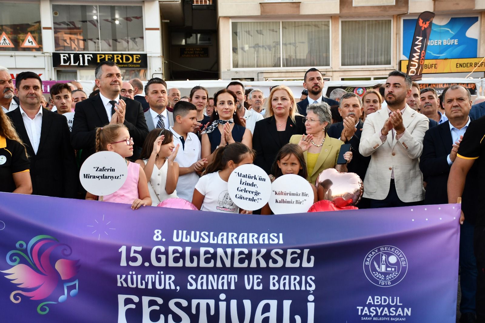 Kültür, Sanat ve Barış Saray’da Buluştu